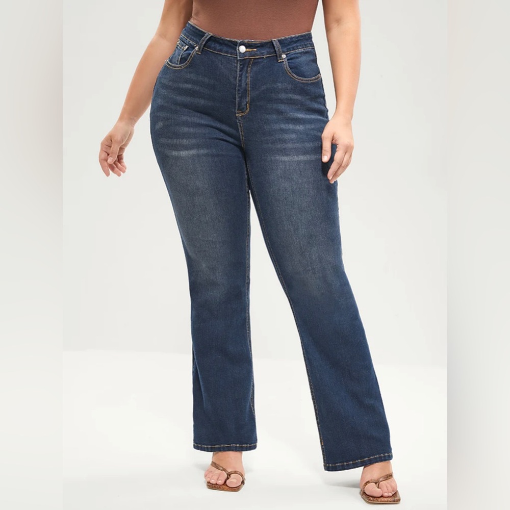 BloomChic Bootcut Very Stretchy Mid Rise Medium Wash Sculpt Waist Jeans